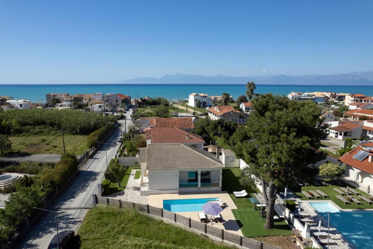 Beach Villa Christina by PosarelliVillas