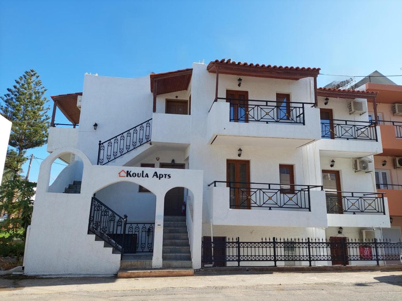Koula Apartments