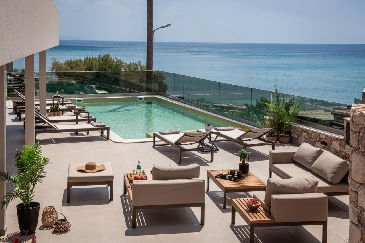 Rodakino Mare,Beachfront & Cretan Meals by etouri