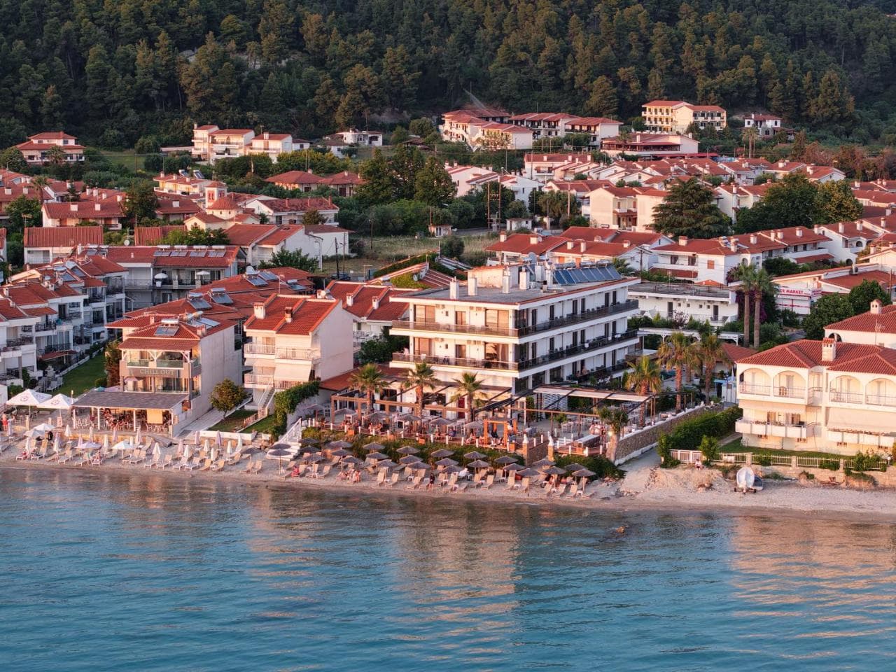 EVLOGIA HOTEL SEAFRONT and ANEX by Greek Pride