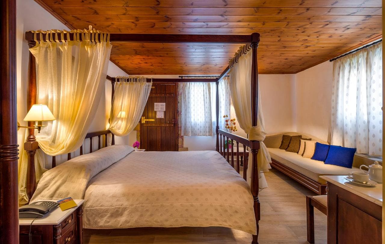 Spilia Village Hotel & Villas