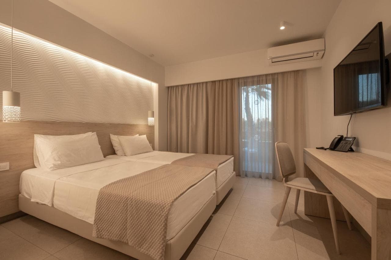 Mythos Suites Hotel