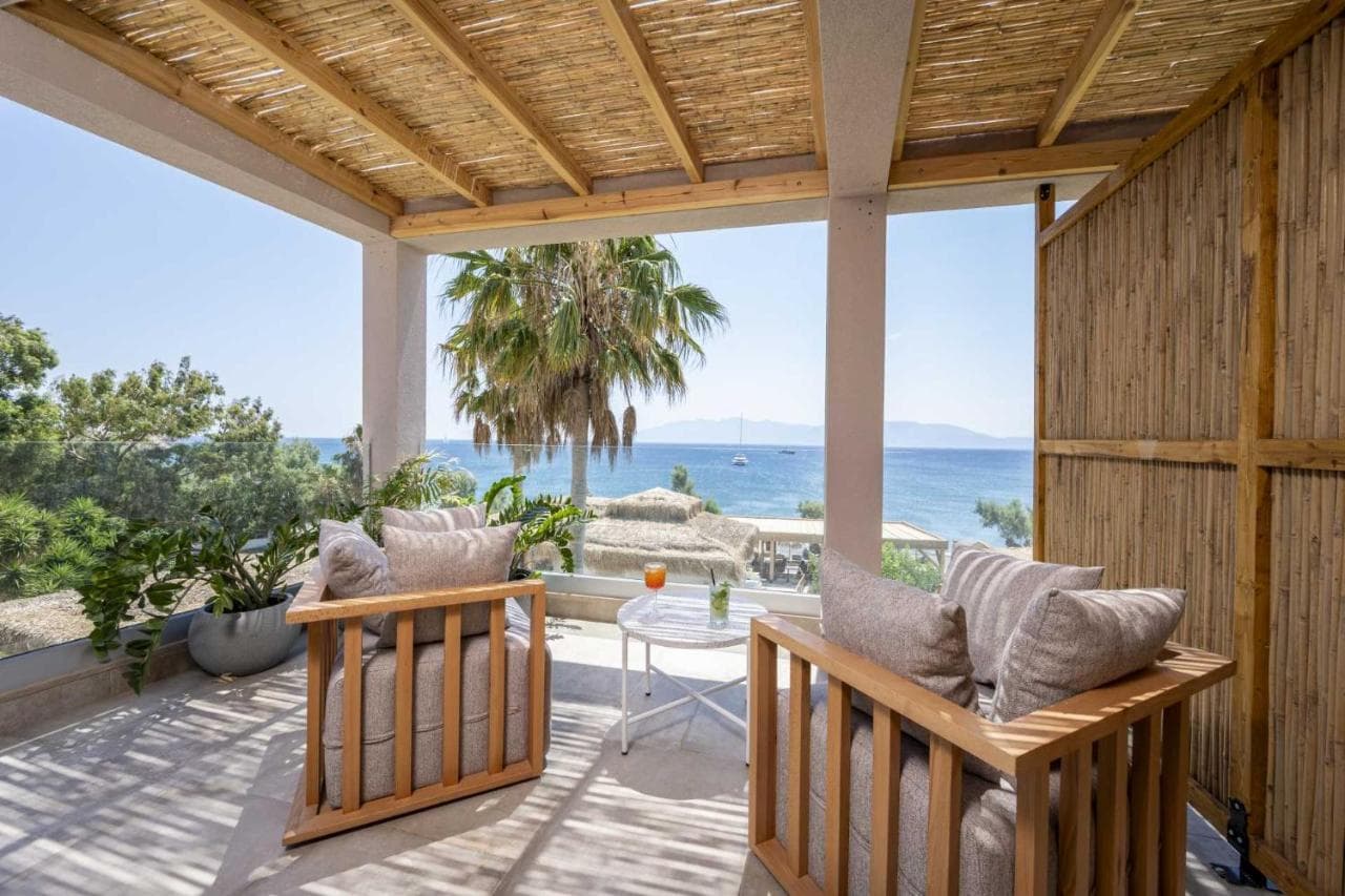Sagredo Beachfront Retreat & Spa by E-GEO
