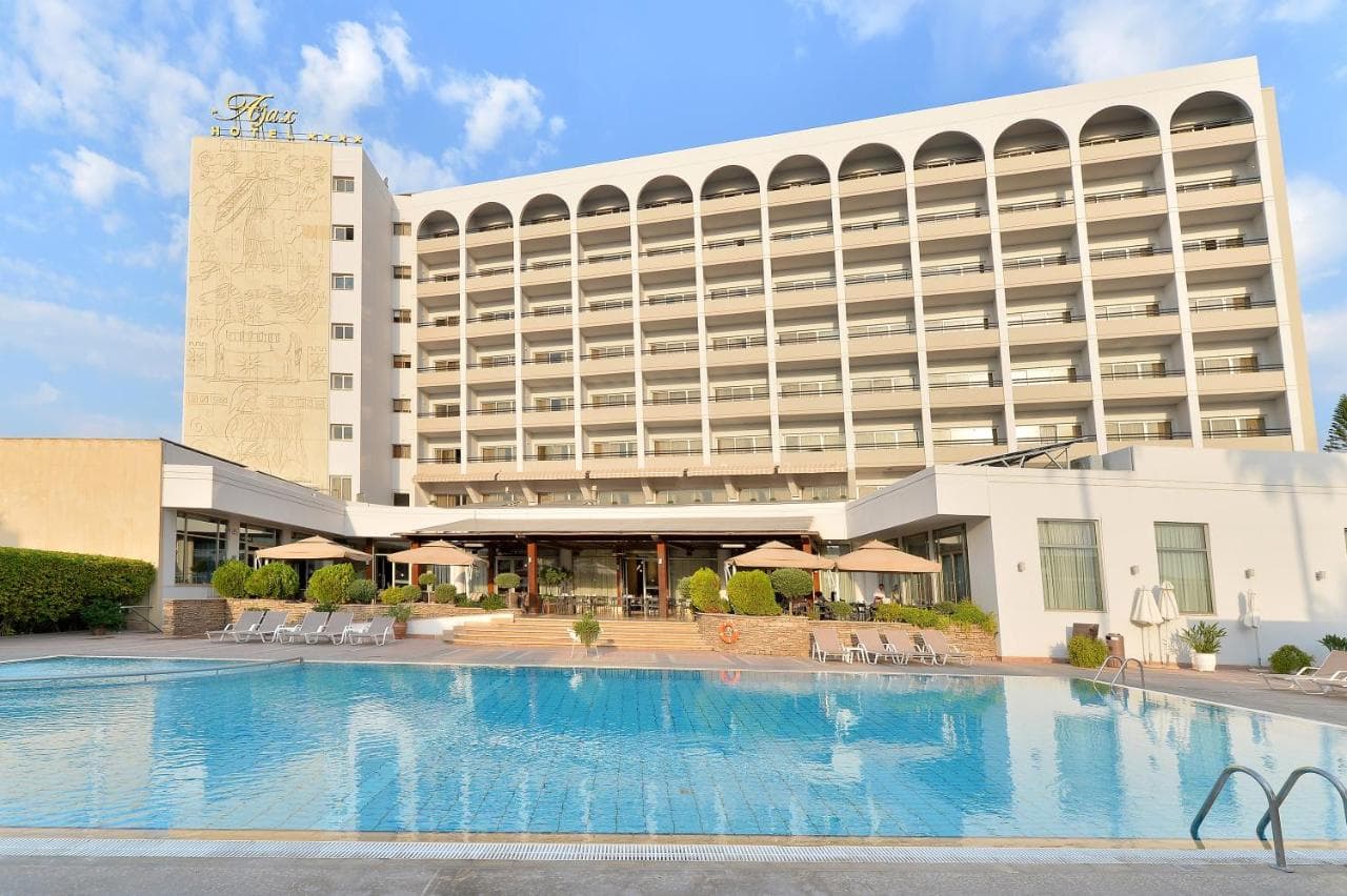 Ajax Hotel