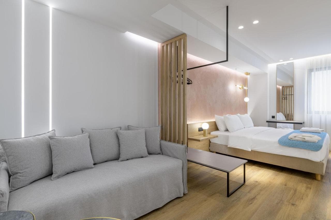 Acropolis Magenta Luxury Suites