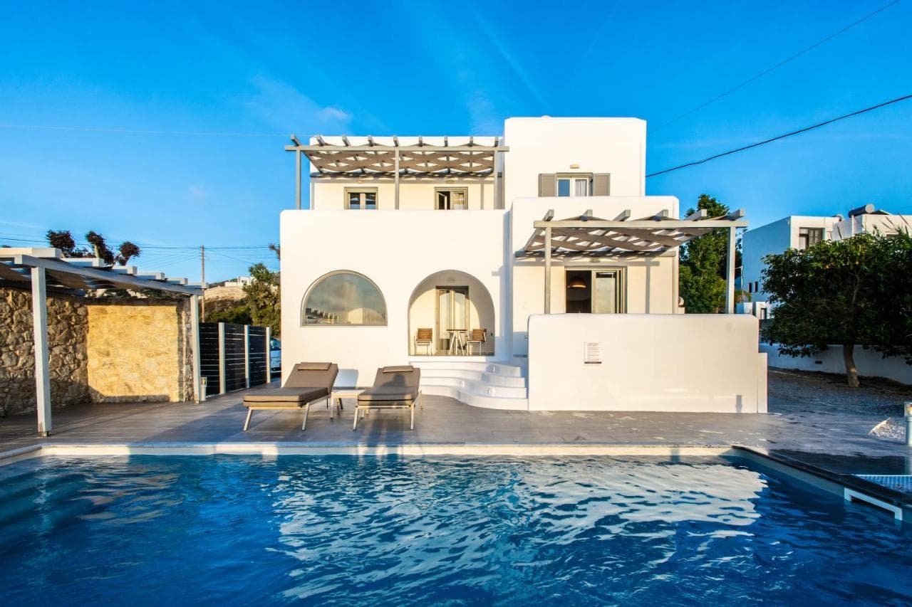 Naxos Infinity Villa and Suites