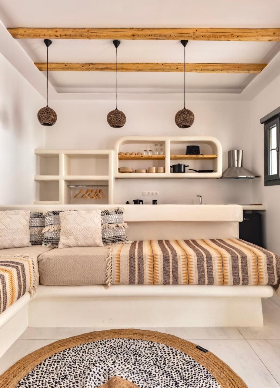 Alonia Suites