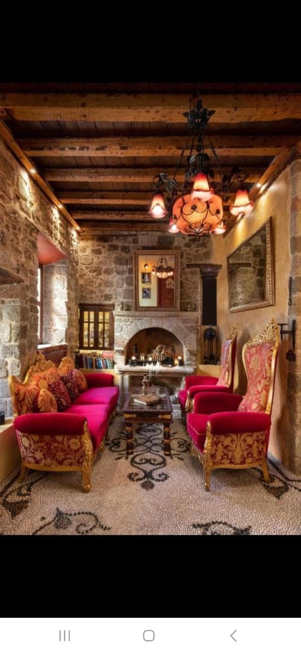 Nikos Takis Boutique Fashion hotel