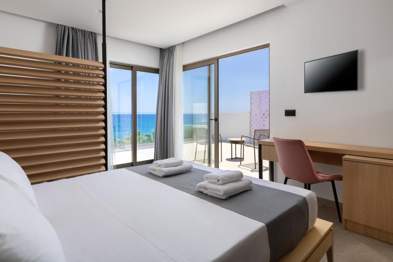 Paralos Rodos Lifestyle
