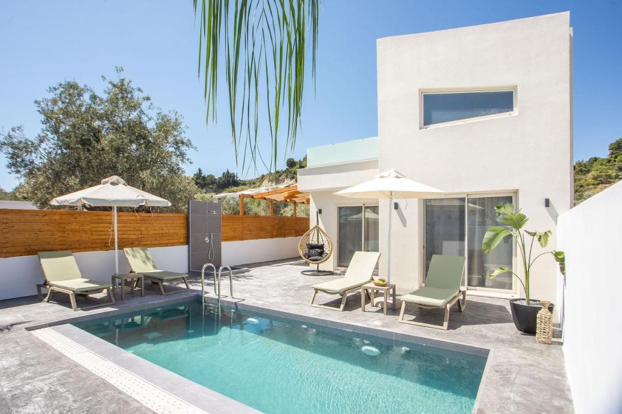 Aura Luxury Villas