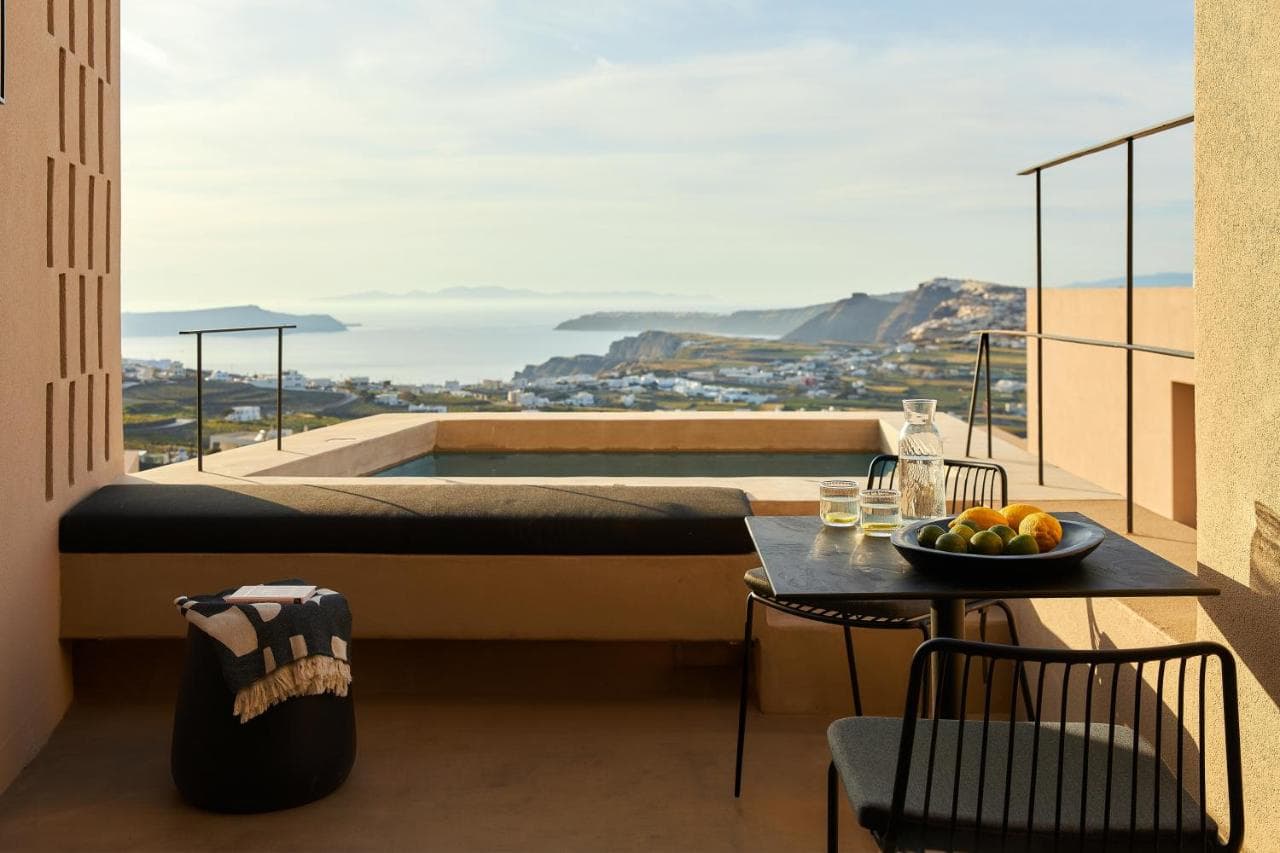Enorme EOS Santorini - Adults Only