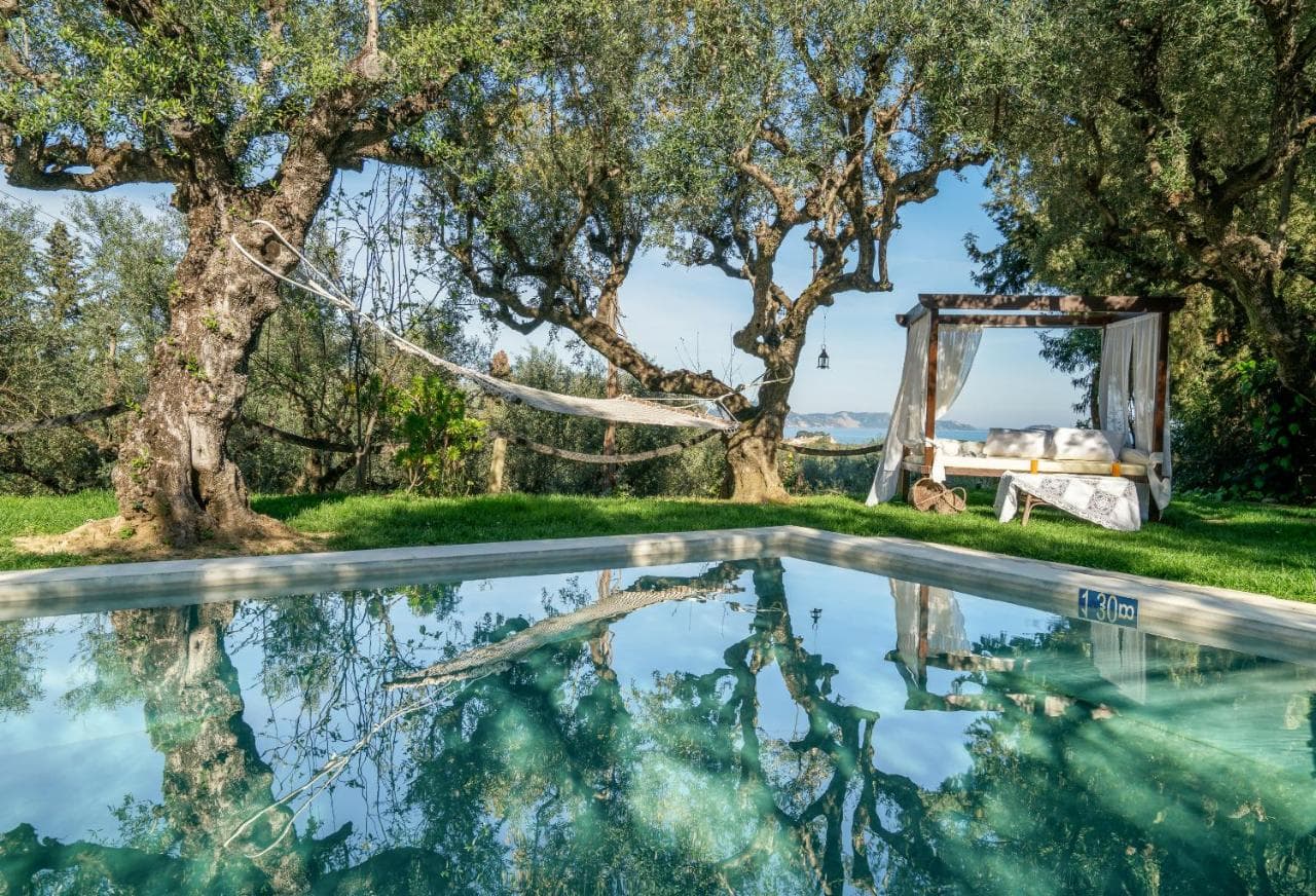 Vafias Villa - Tranquil Location, Ideal for Large Groups, by ZanteWize
