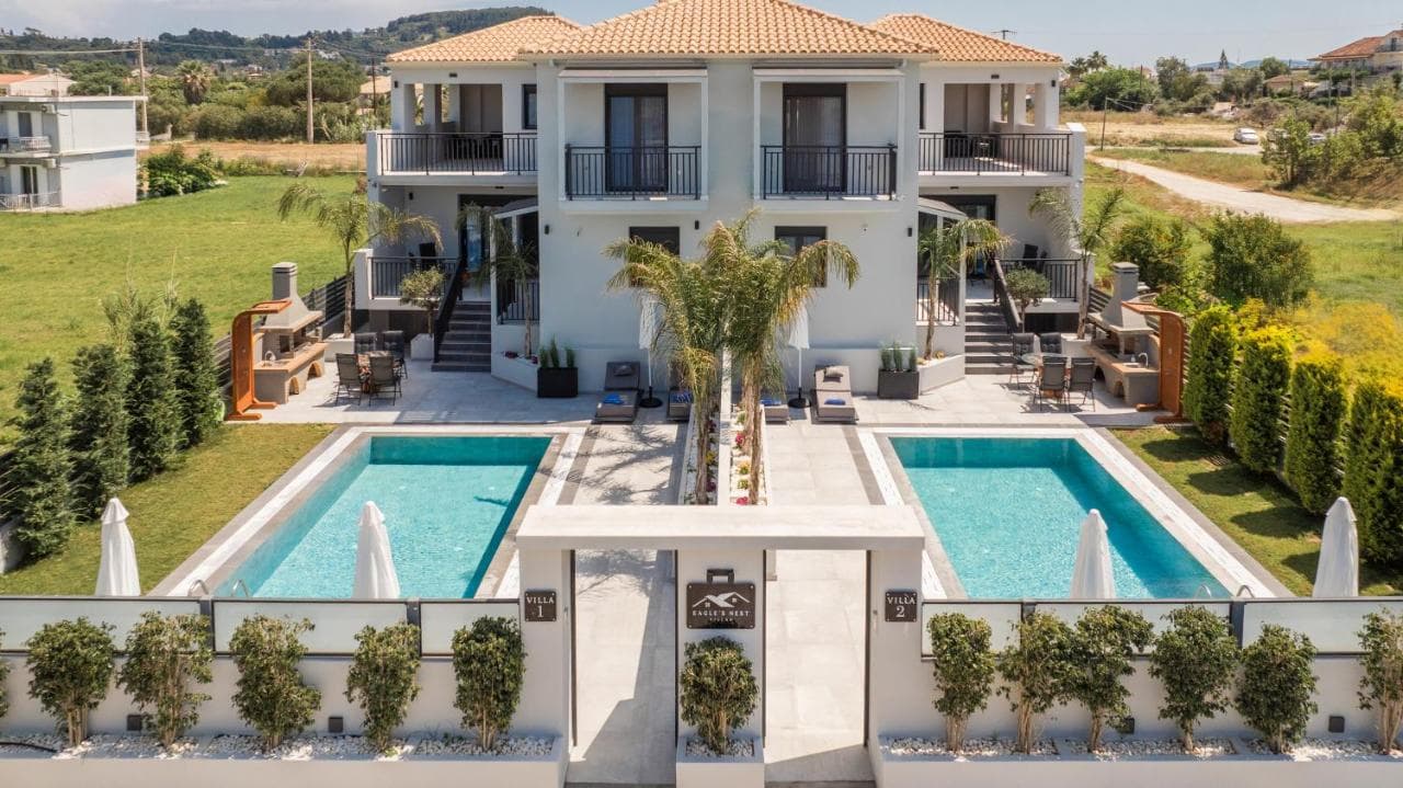 Eagle's Nest - Adjoining Villas!
