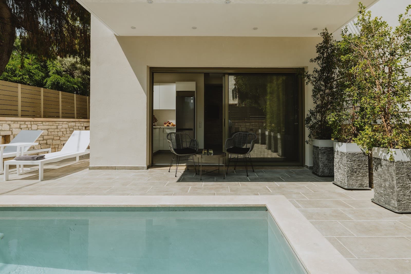 Paleros Bay Villas